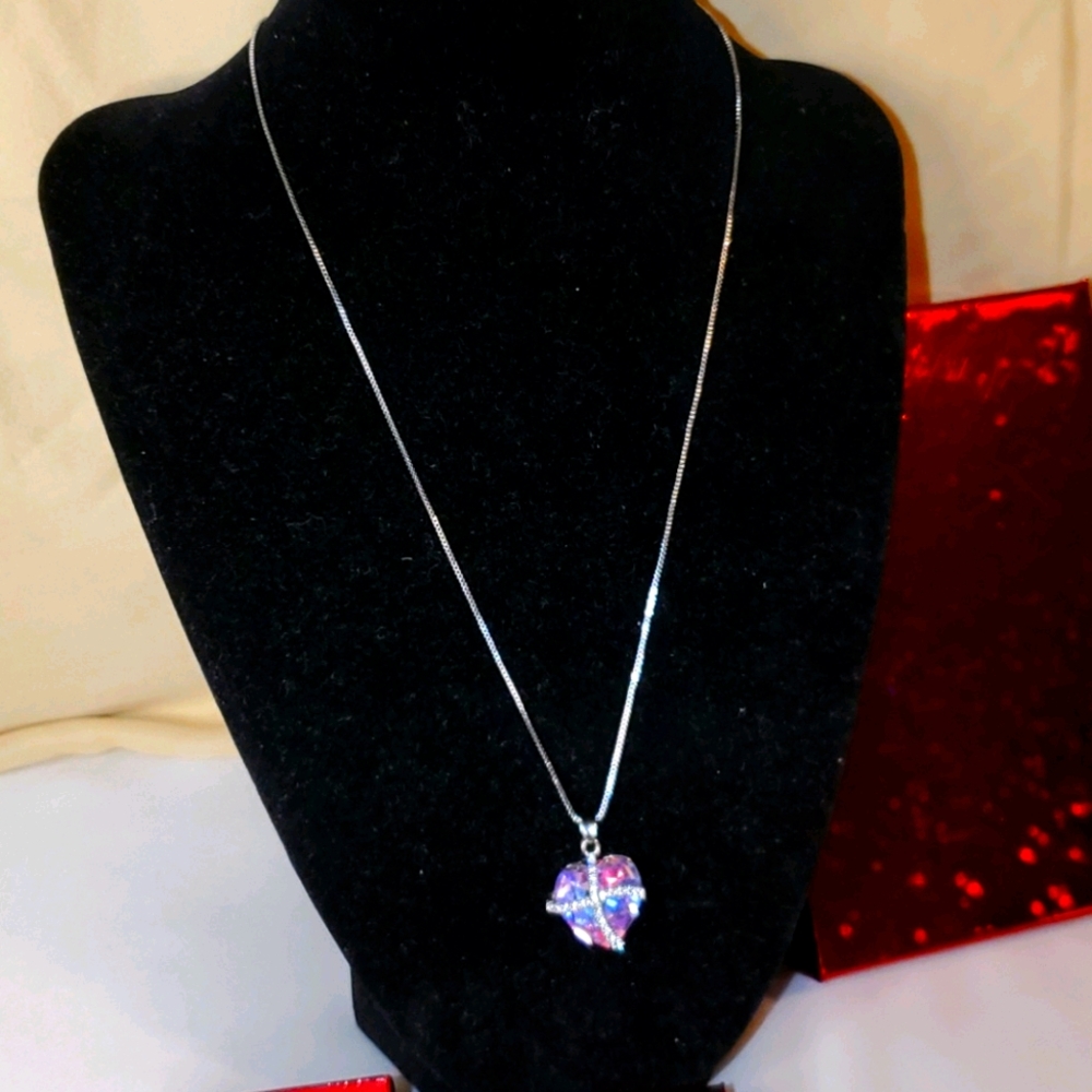 Necklace crystal